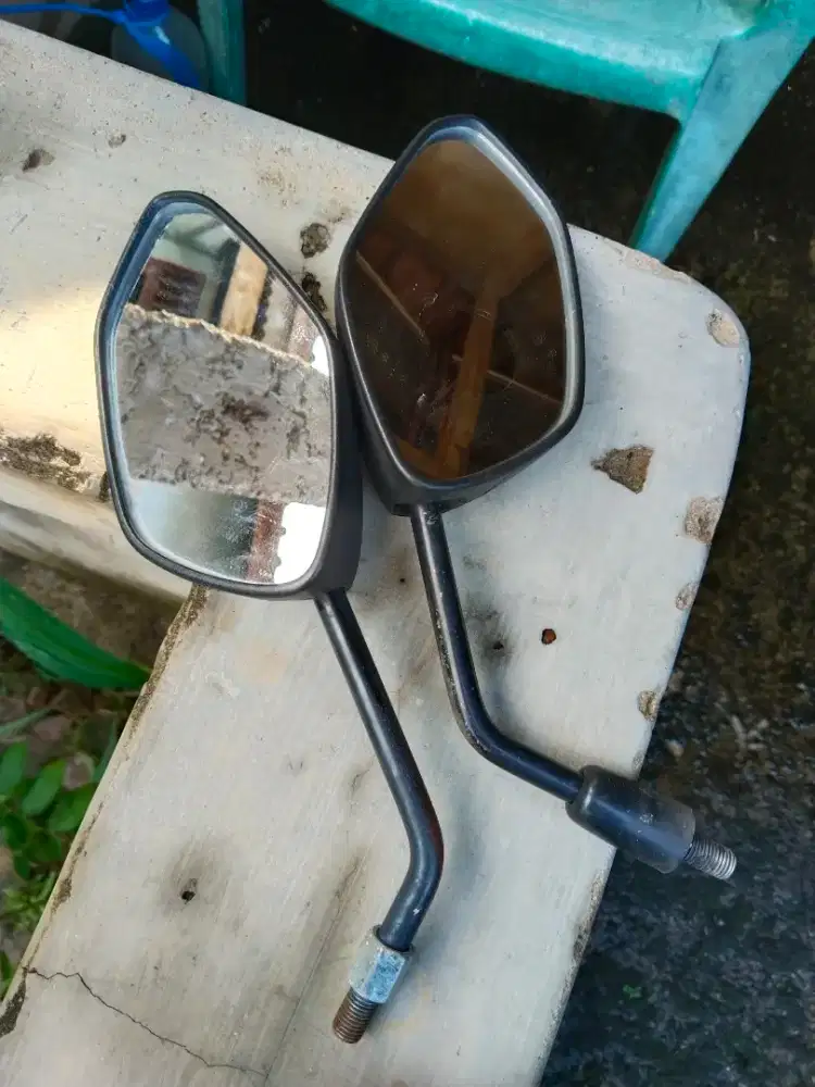 Spion Motor Copotan