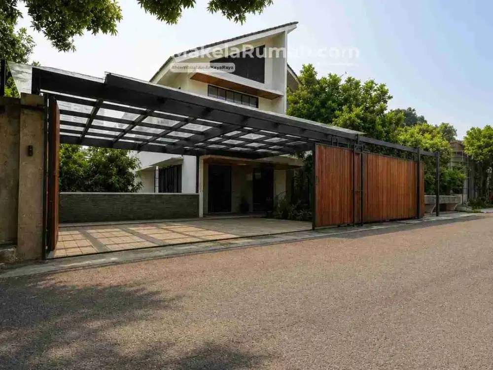 Dijual Rumah Mewah 3 Lantai di Kebayoran Baru LT 680 m² SHM