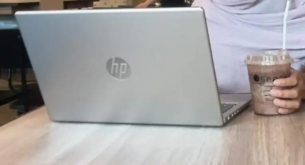 Laptop HP 13-ep0260TU 8GB/512GB