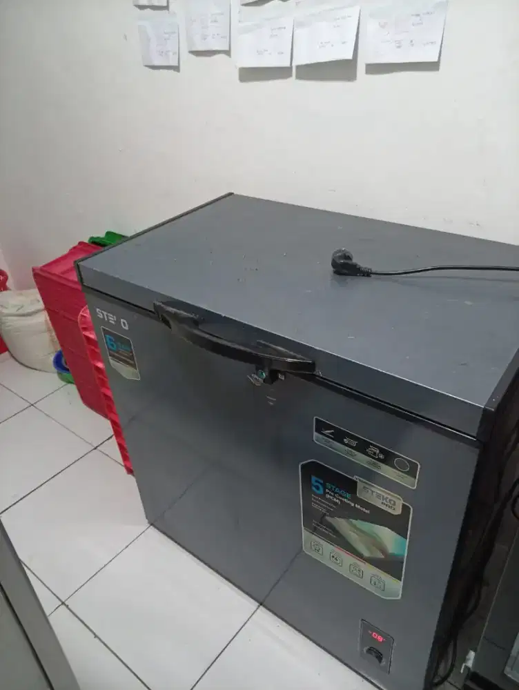 jual borongan Showcase 2 & freezer 1 pemakaian 3 bulan
