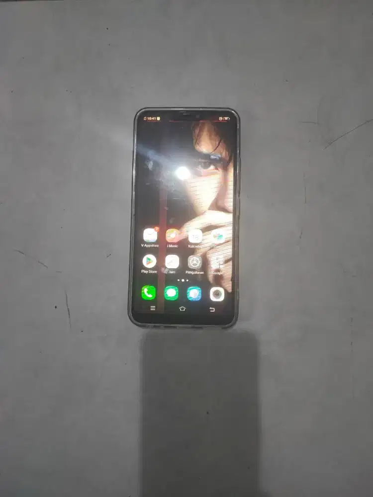 Handphone Vivo Y81S