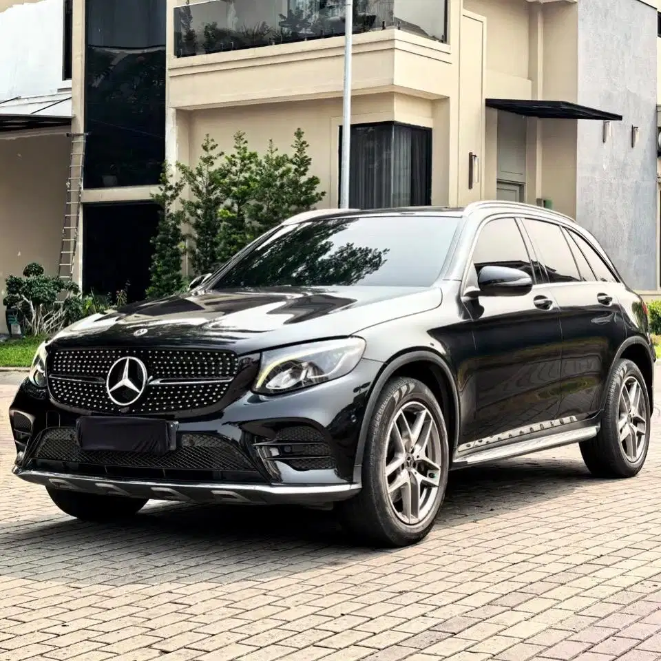 (CASH) Mercedes Benz GLC200 AMG 2018
