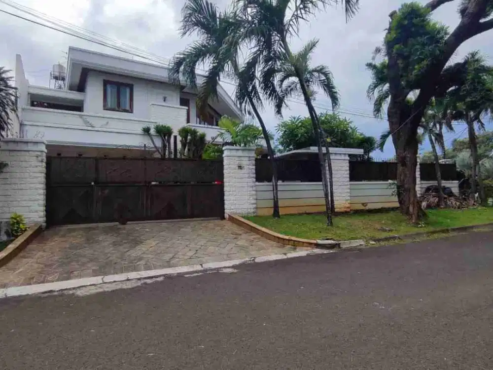 Dijual Rumah Mewah Luas Private Pool di Bukit Golf Pondok Indah
