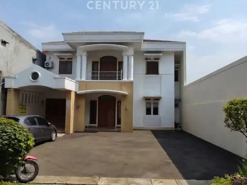 DISEWAKAN RUMAH DALAM CLUSTER DI MAMPANG PRAPATAN  JAKSEL
