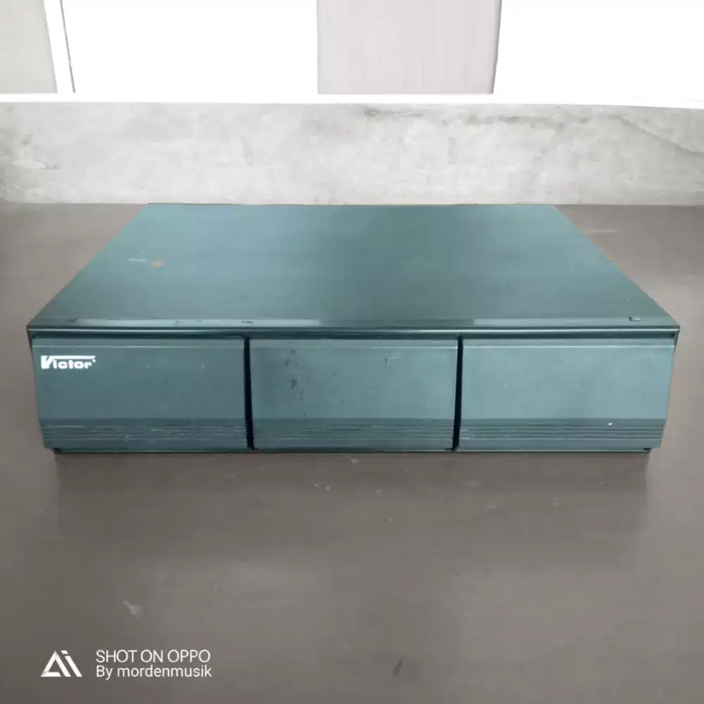 Rak Kaset VICTOR 3 Laci warna hitam
