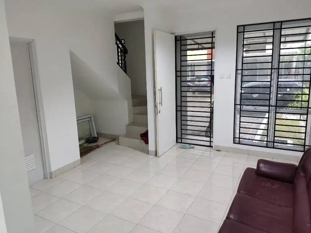 Disewakan / Dikontrakkan rumah Grand Batavia Cluster Calista