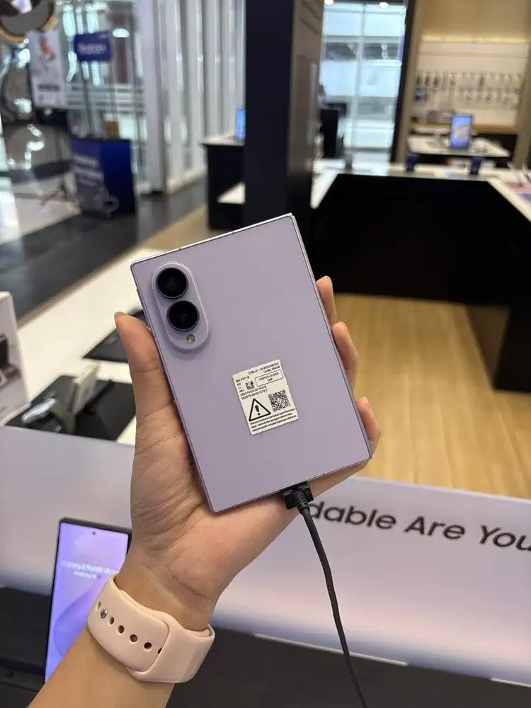 PROMO ZFOLD8 dapatkan cashback upto 1.5jt bisa menggunakan cicilan