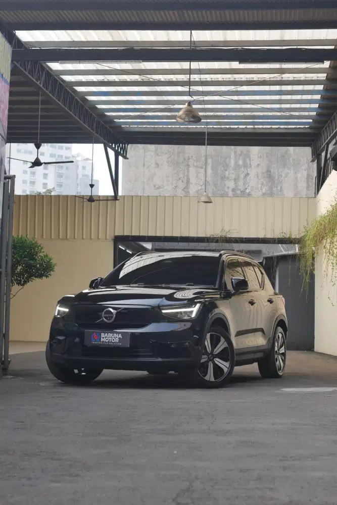 VOLVO XC40 T5 RECHARGE PURE ELECTRIC
2023
