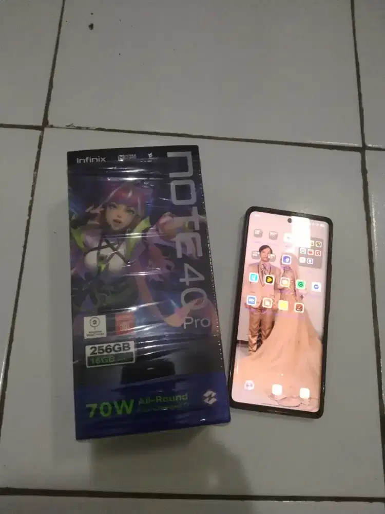 Infinix note 40pro 8+8/256