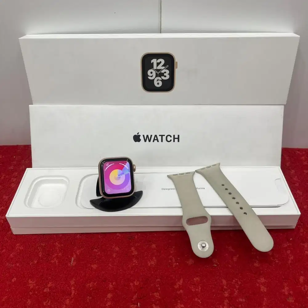 Apple watch Series SE 1 40mm Gold
