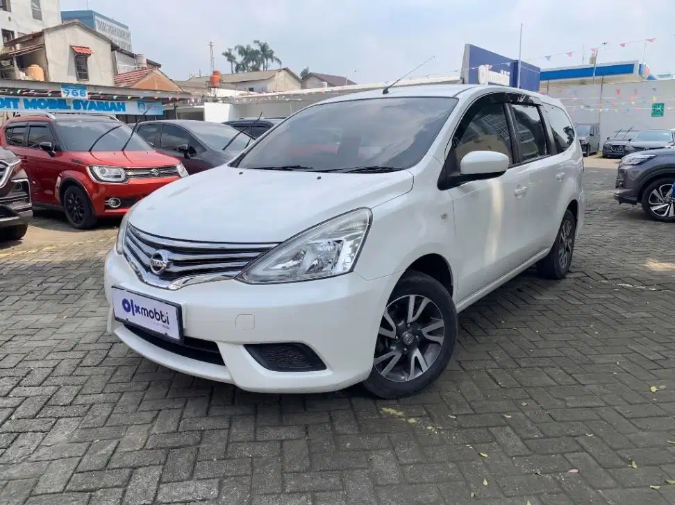 LOW DP Nissan Grand livina 1.5 SV Bensin-MT 2018 3ZU