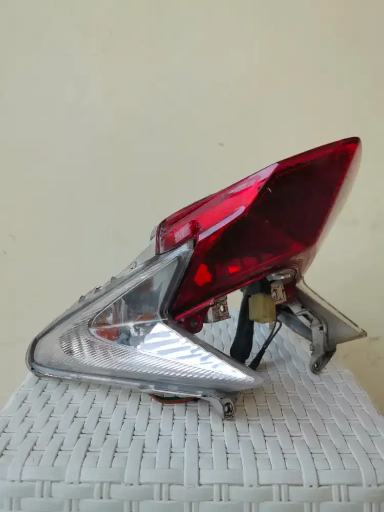 Mika Lampu Belakang Motor Vario 125 2012