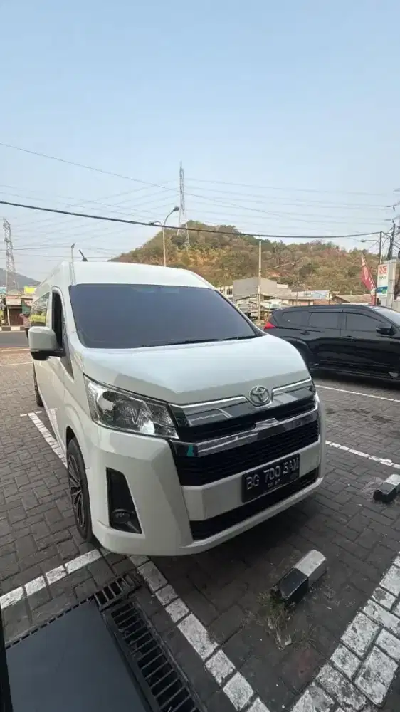 Toyota Hiace (2021)
Luxury 2021 Premio VIP seat
