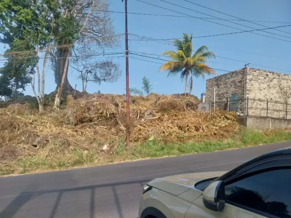 Tanah kosong pas pinggir jalan untuk rumah atau villa