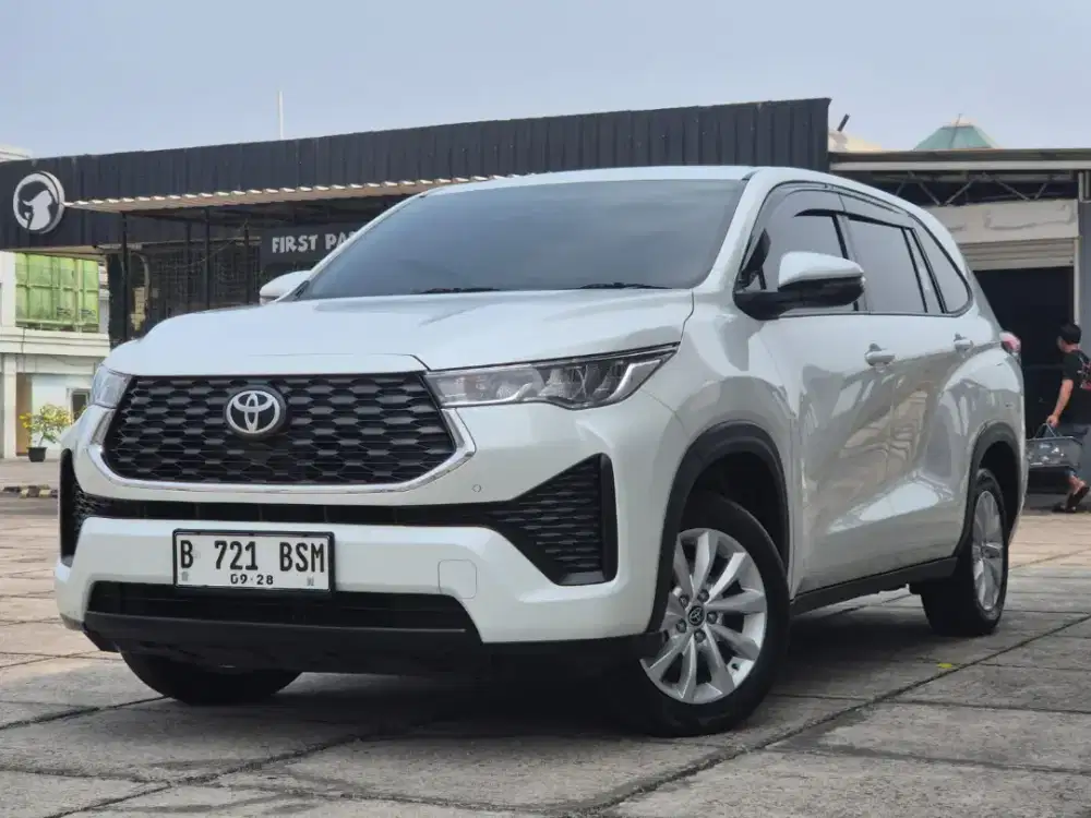 (DP cm 30jt) Odo 19rb Zenix V 2.0 AT 2023 Tgn1 Mulus Service Toyota