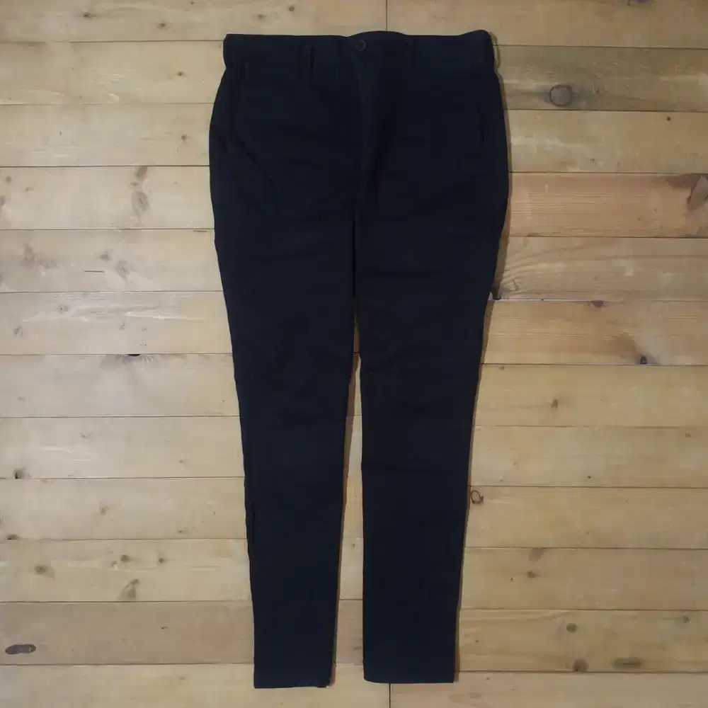 Uniqlo Celana Panjang Chino