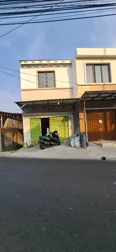 Disewakan ruko strategis ramai dua arah