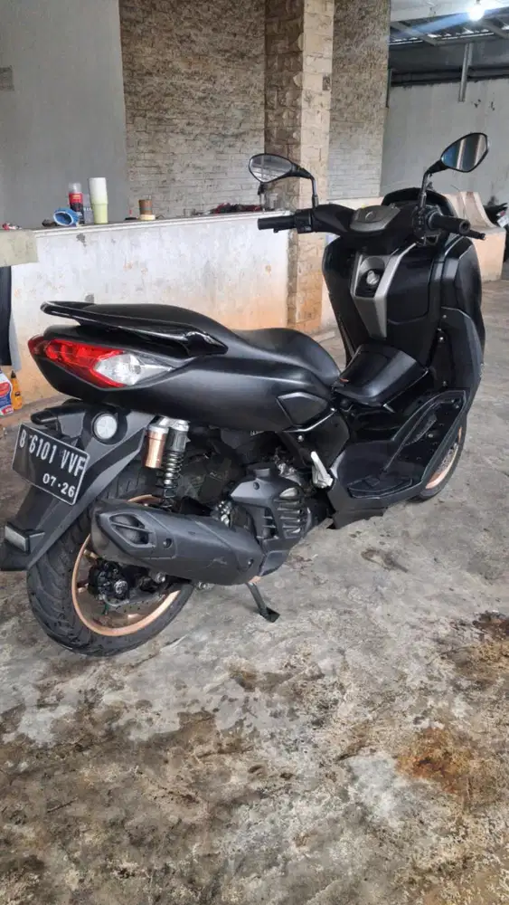 (B) Yamaha NMAX 155 Connected Tahun 2021