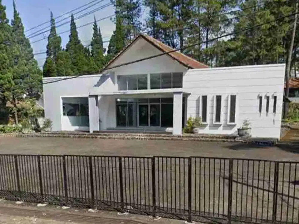 rumah strategis harga bawah pasar cocok villa Usaha Lembang bandung