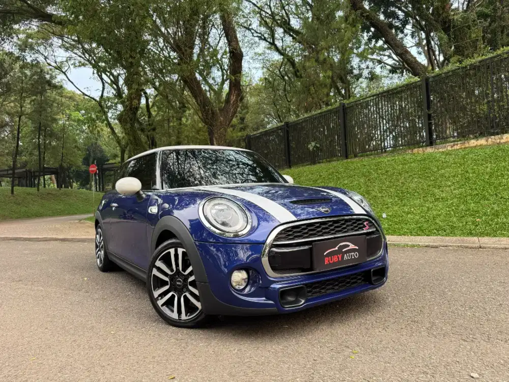 Mini Cooper 3 Doors//2018//Like New//KM Low