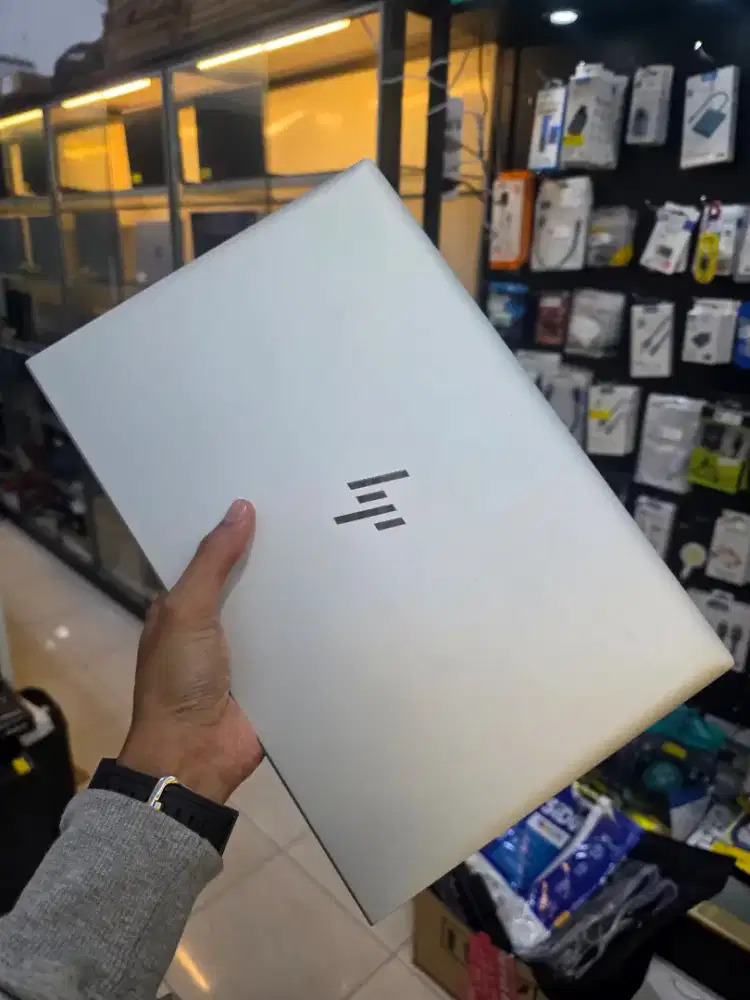 HP Elitebook 845 G8 Ryzen 7