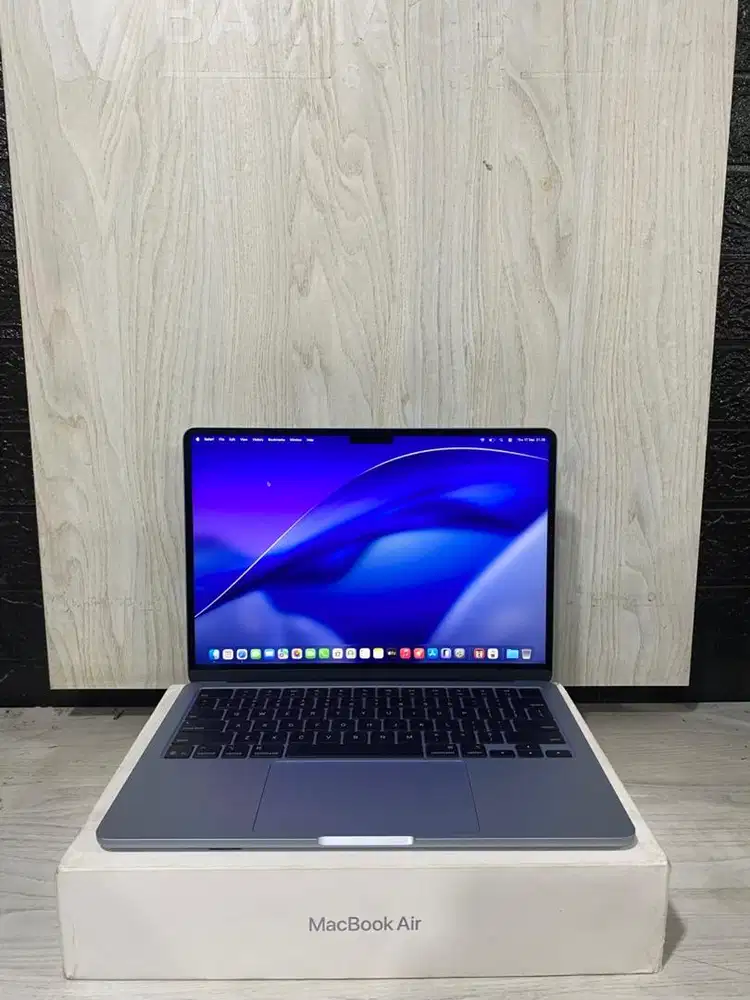 Macbook Air m4 2025 13inc RAM 16gb SSD 256gn GARANSI IBOX