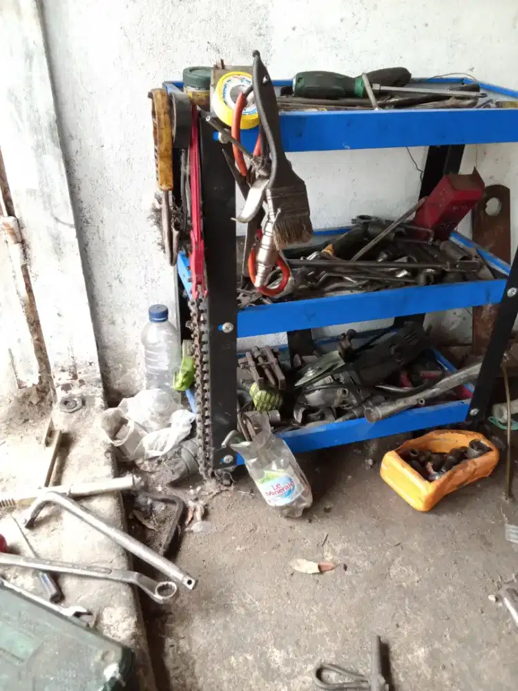 Mekanik motor panggilan jika motor anda ada masalah kita siap meluncur