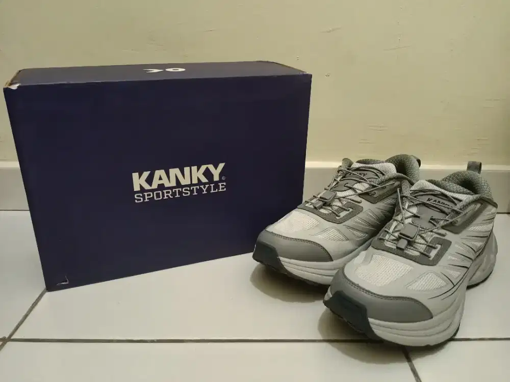 Sepatu Kanky Sportstyle Grey / Abu-abu Original - Like New ukuran 46