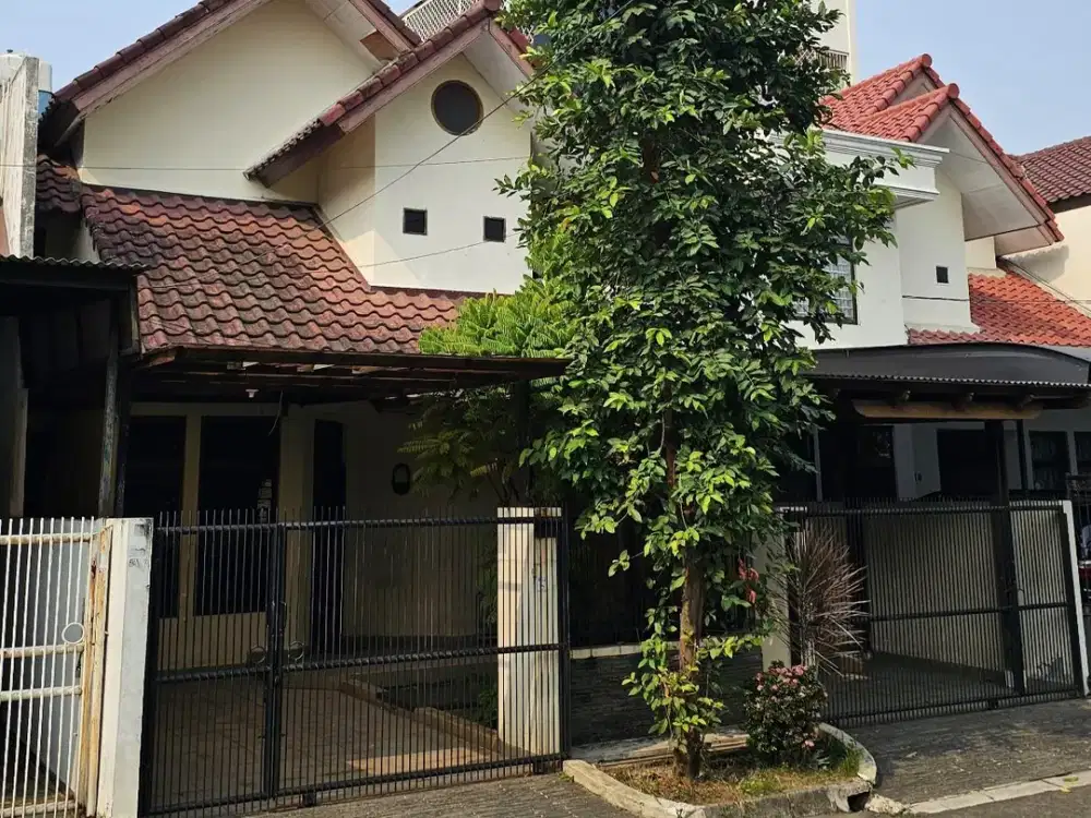 Dijual Rumah Taman Semanan Indah, LT 162 m², LB 156 m², 4+1 KT, SHM, Carport 2 + Garasi, Rp 3.1 M