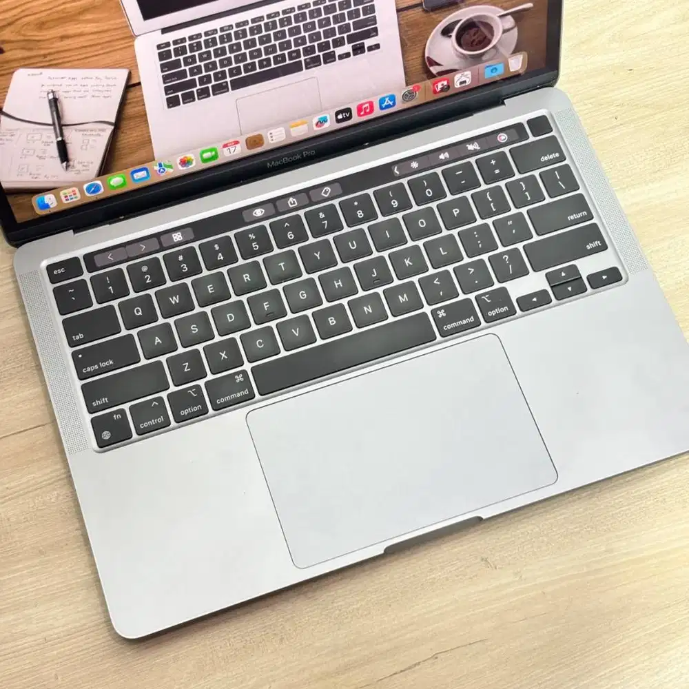 MACBOOK PRO M2 2022 A2338 – 16GB/256GB – COCOK KERJA & EDITING –