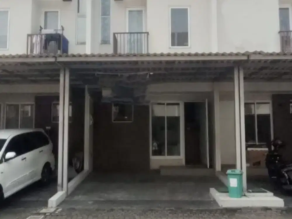Rumah 3 Lantai Winterville Sedayu City Kelapa Gading, SHM, 3 KT