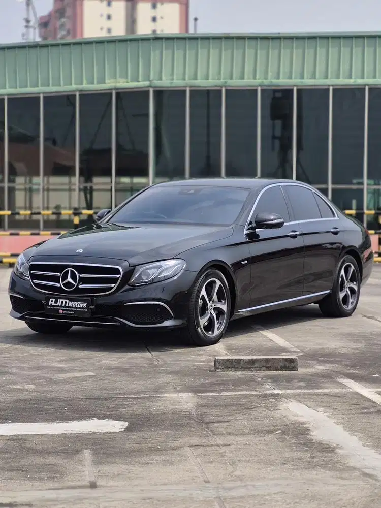 Mercedes Benz E300 Sport 2019 Kredit DP Ceper