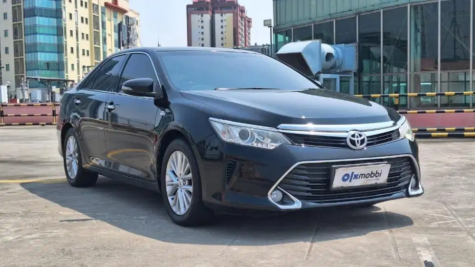 Toyota Camry 2.5 V Bensin-AT 2016