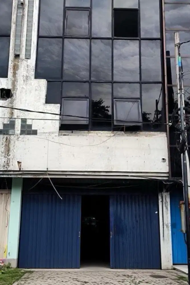 Dijual Ruko 3 Lantai kawasan bisnis lokasi Waru Sidoarjo
