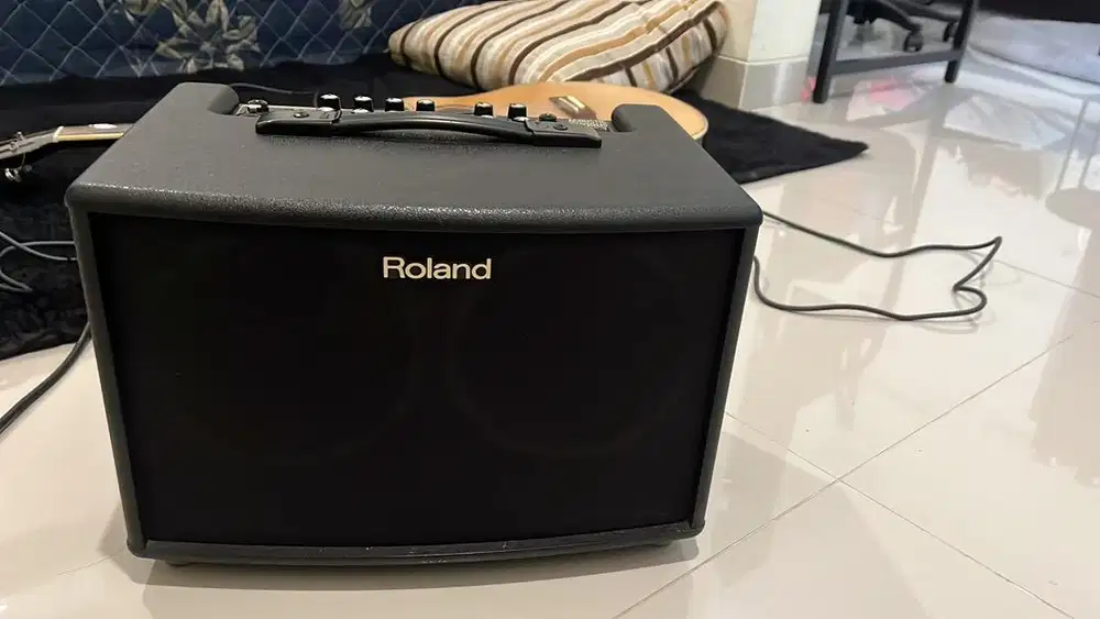 AMPLIFIER ROLAND AC-60