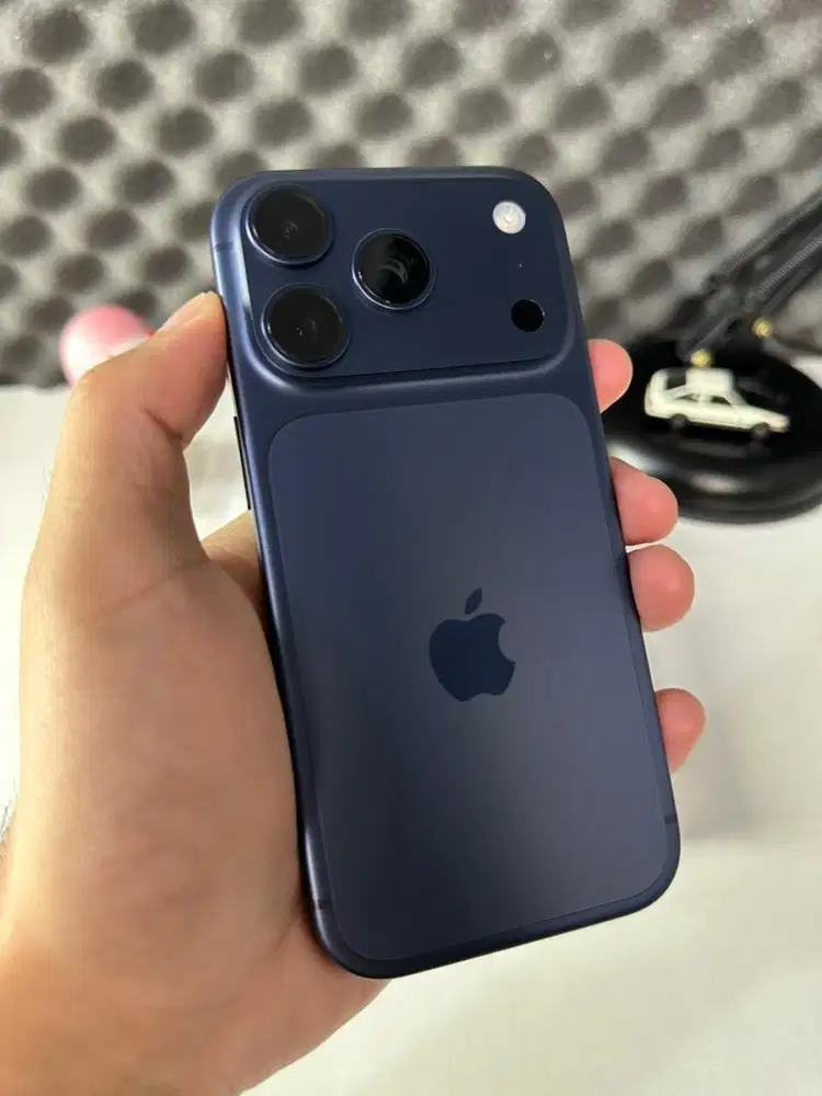 iPhone 17 Pro 256GB Deep Blue iBox