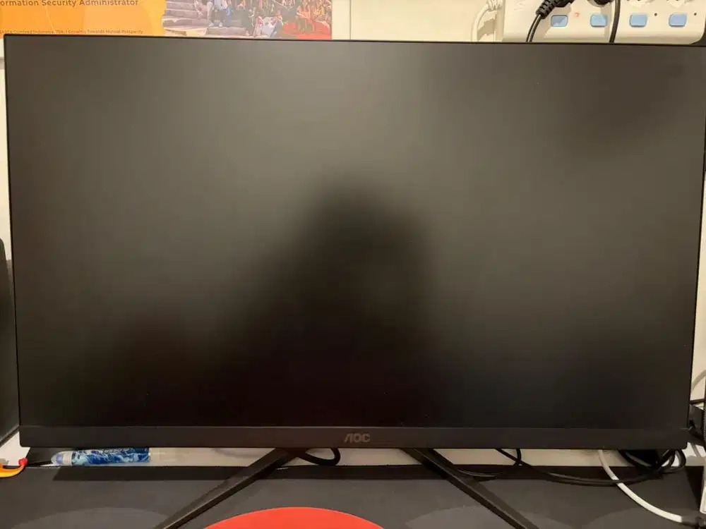 Monitor AOC Q27G4 minus tampilan bayang
