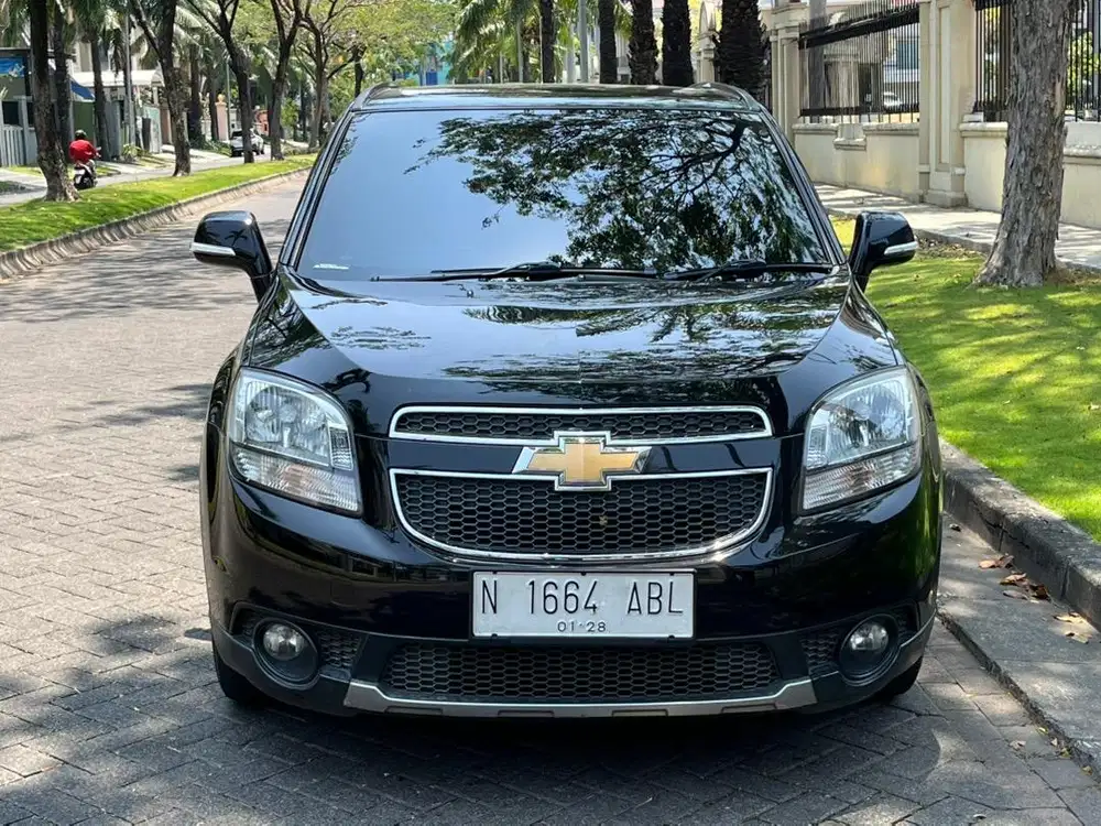 LOW KM 86rb - CHEVROLET ORLANDO 1.8 LT 2017 MATIC, UNIT SANGAT TERAWAT