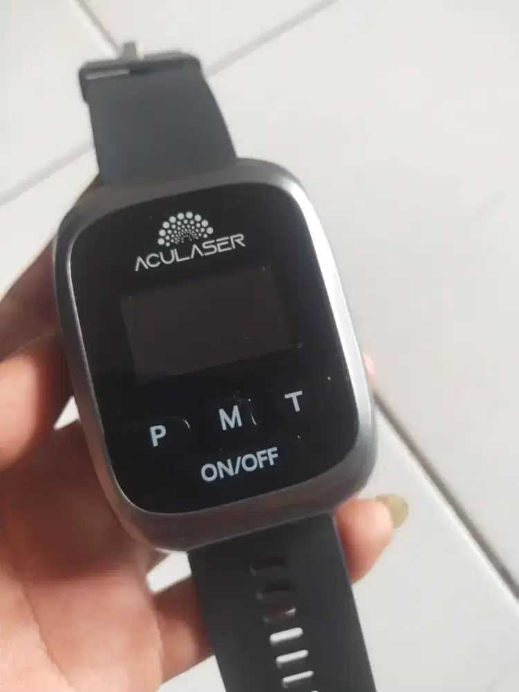 Jam kesehatan aculaser