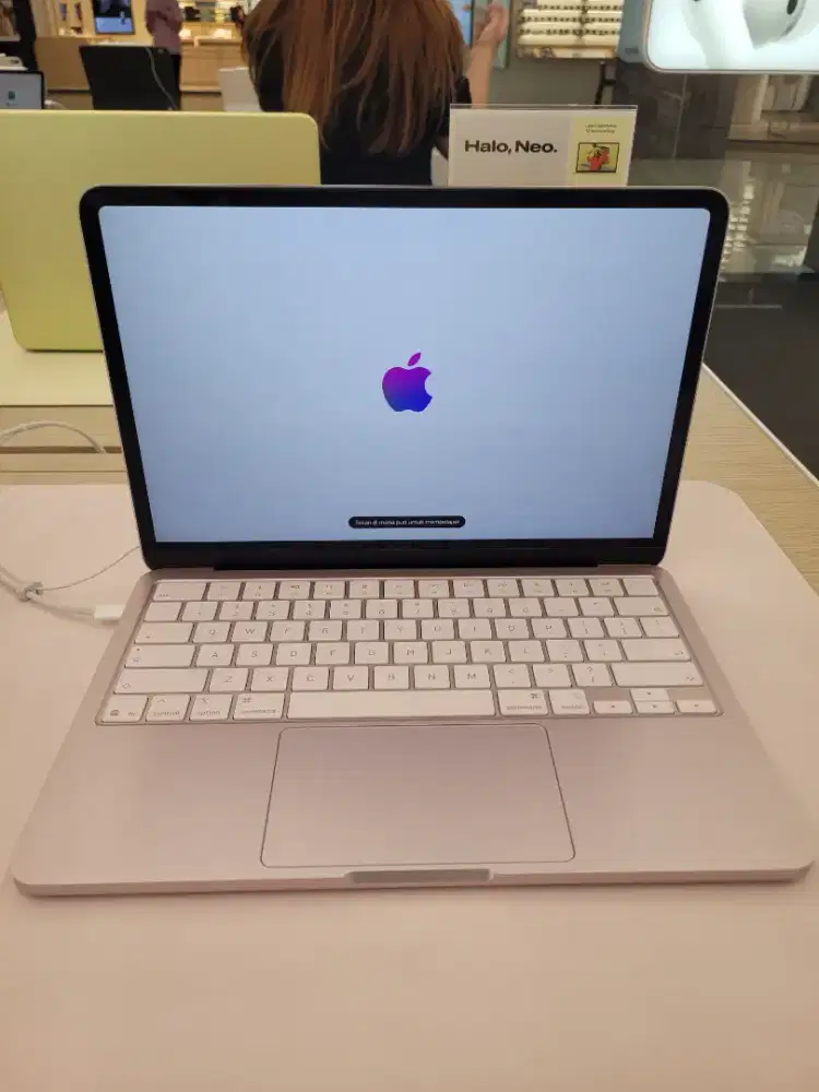 Promo MacBook Neo bisa kredit cicilan ringan tanpa DP