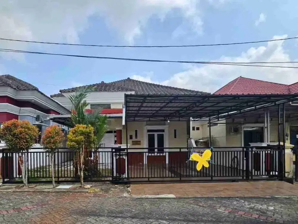 DISEWAKAN RUMAH FULLFURNISH SIAP HUNI DALAM PERUMAHAN SEPINGGAN BARU
