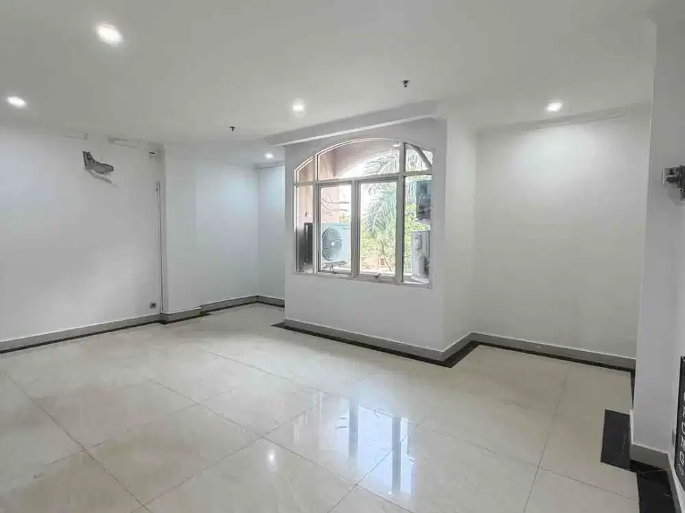 Sewa Ruang Usaha Kantor Kelapa Gading Strategis Apartemen Gading Mediterania Residendes murah