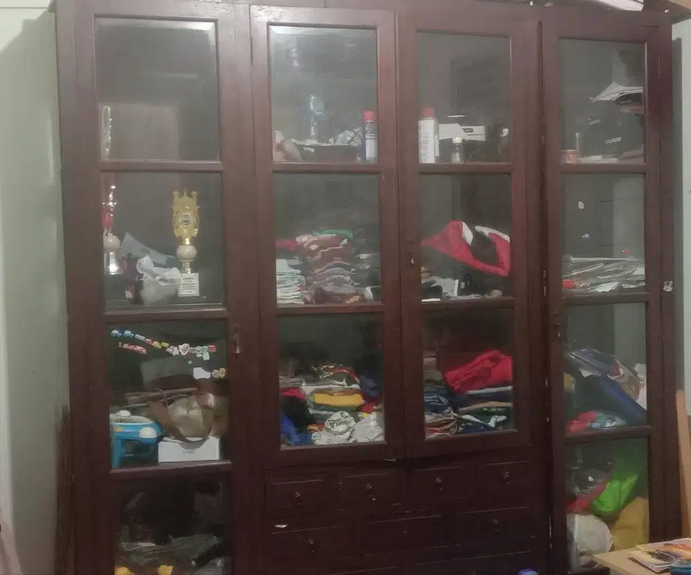 JUAL MURAH LEMARI JATI/ANTIK