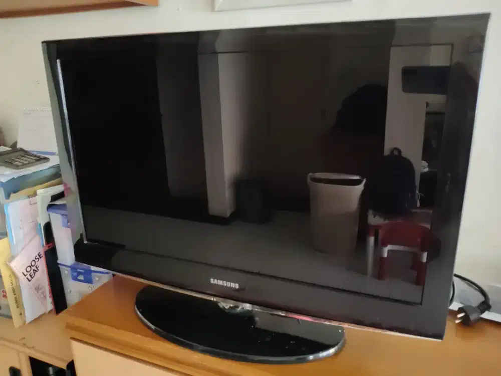 Tv Samsung Lcd  32  inci kondisi baik