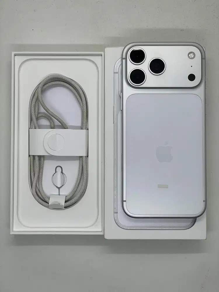 iPhone 17 Pro Max 256gb Silver iBox