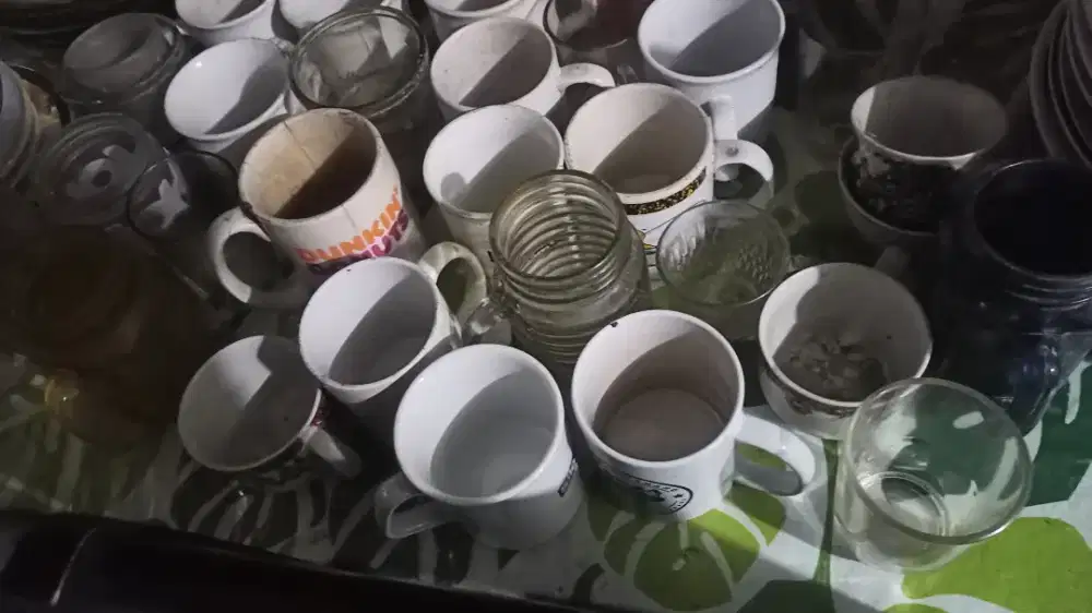 Gratis ya gelas2 banyak