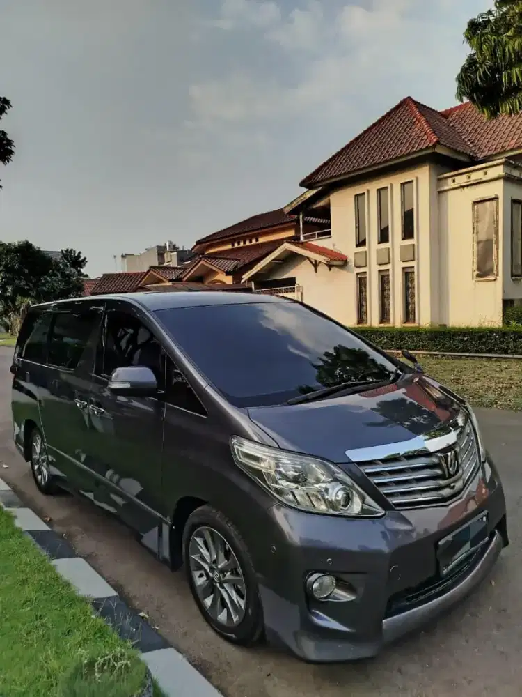 Alphard S AT 2011 Auto Parkir
