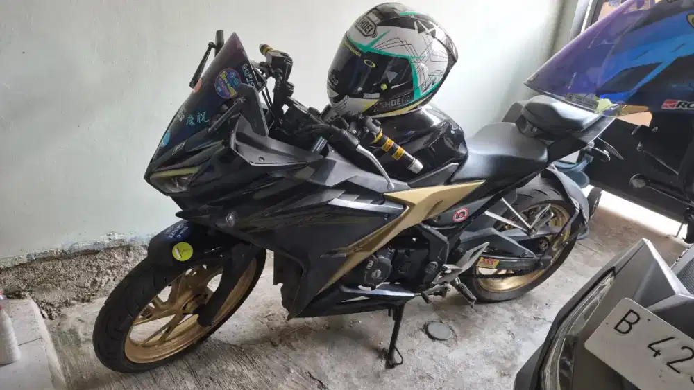 FS CBR 2017 warna hitam