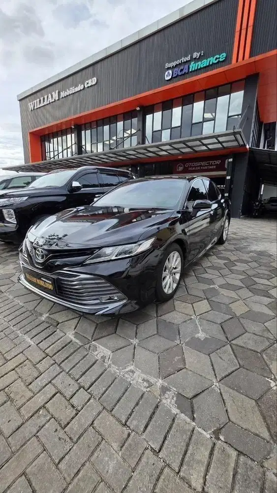 Camry V  Tahun  2019
