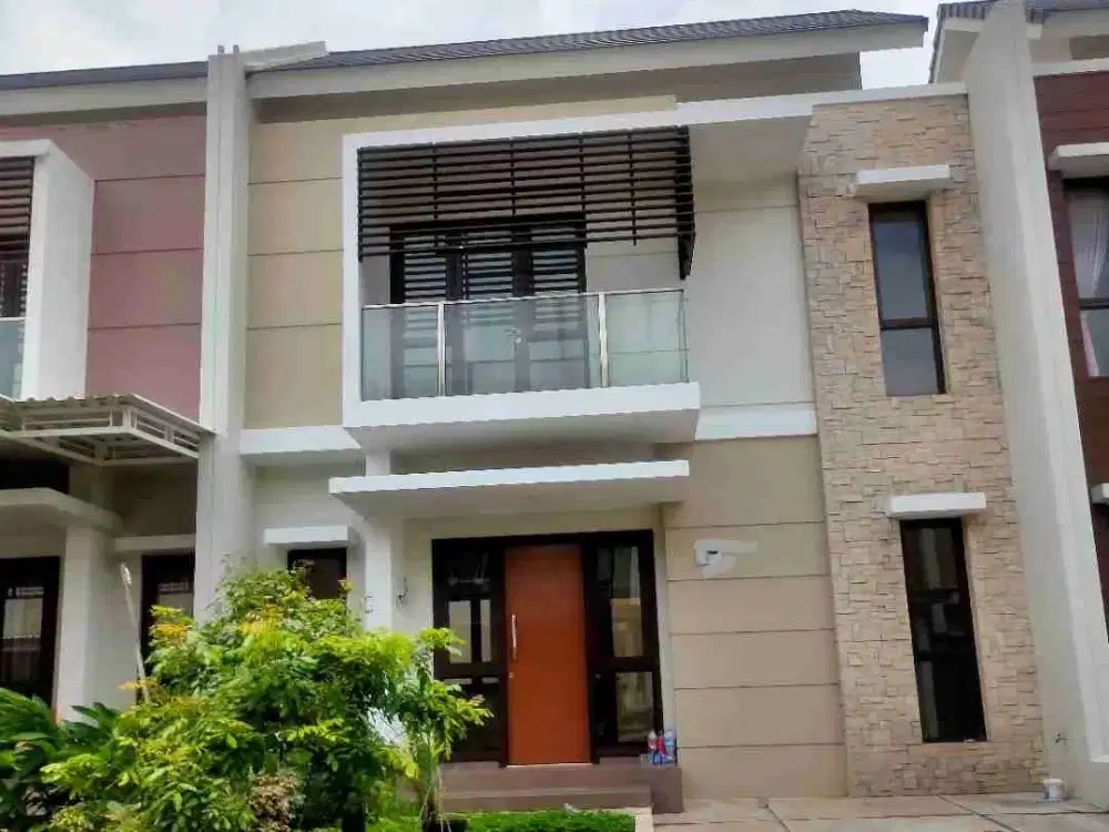 Disewakan Rumah 4kt di Burgundy Sumarecon Bekasi